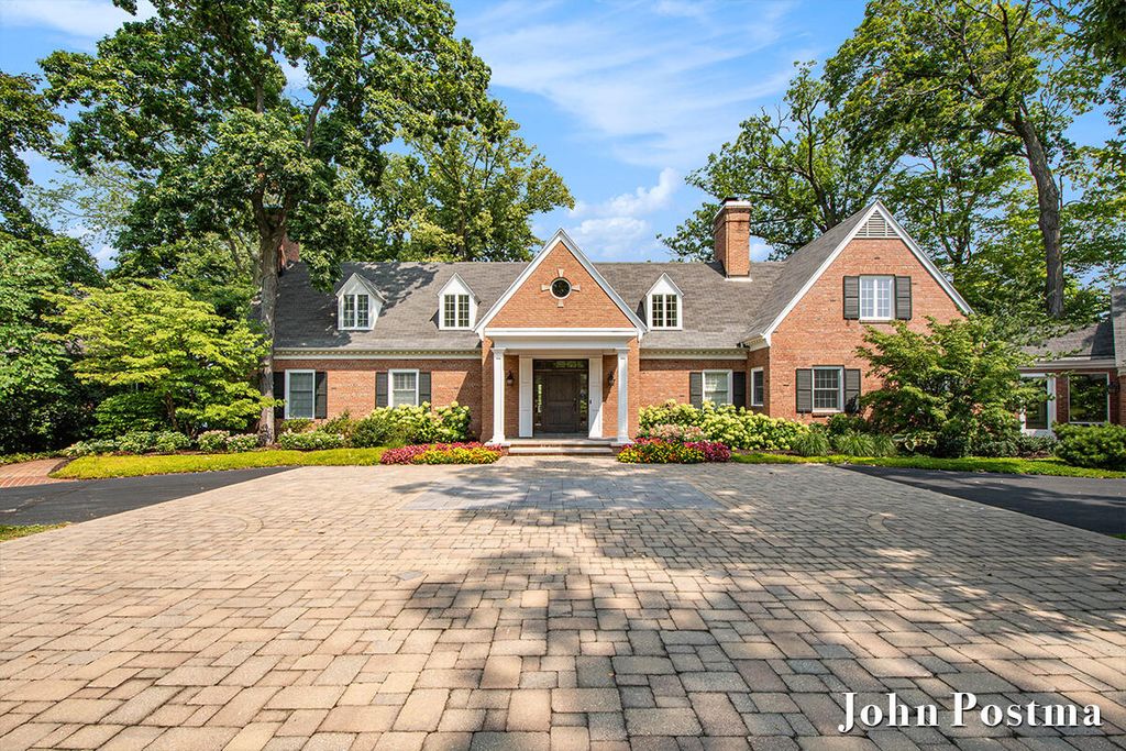 Photo of 2929 Bonnell Avenue SE, East Grand Rapids, MI 49506 (MLS # 26004209)