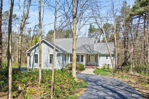 2700 Deep Forest Way Fennville MI 49408