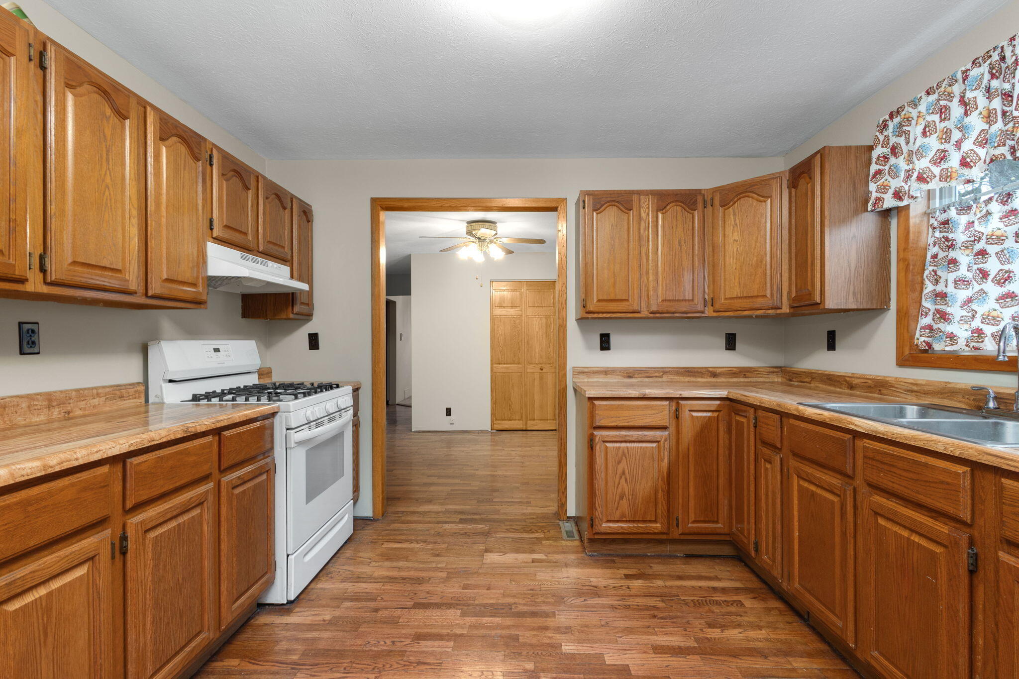 233 Knott Road