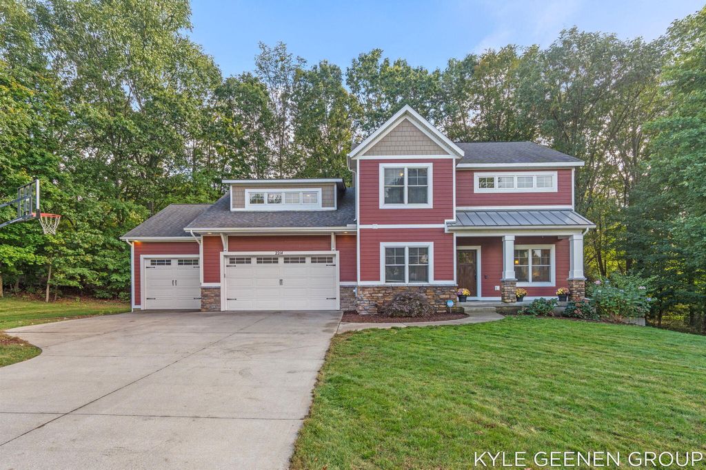 Photo of 2214 Bristol Street, Holland, MI 49424 (MLS # 25052912)