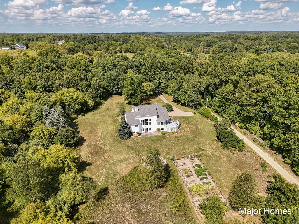 Photo of 12180 Downes Street, Lowell, MI 49331 (MLS # 25044950)