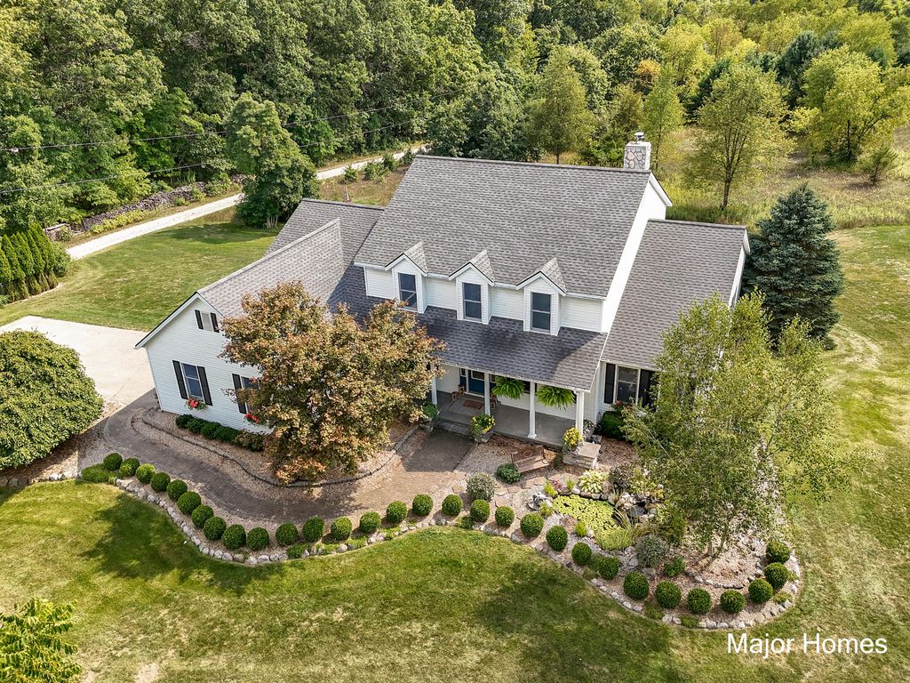 Photo of 12180 Downes Street, Lowell, MI 49331 (MLS # 25044950)