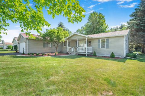 7900 Sunset Shores Dr Canadian Lakes MI 49346