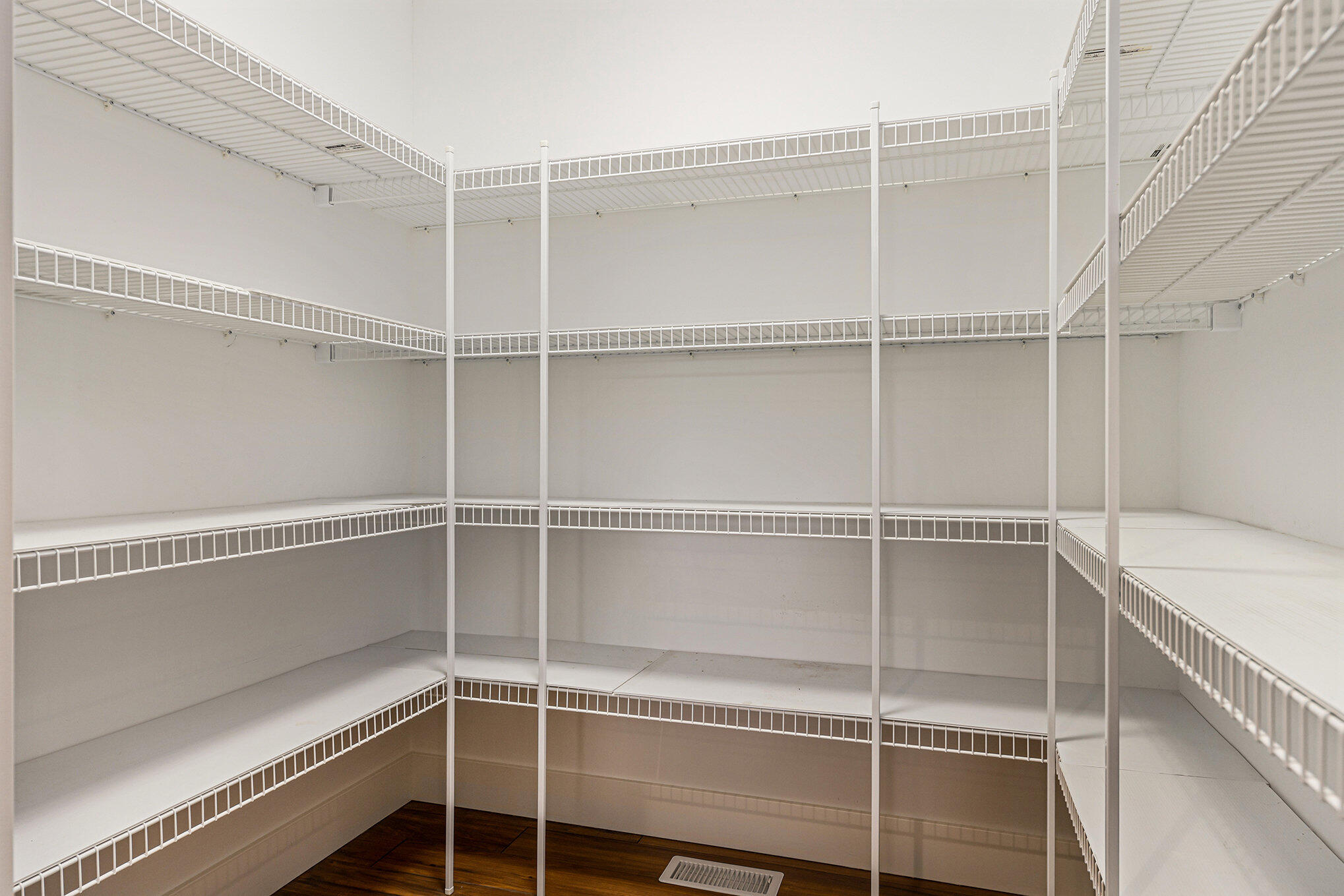 Richland, Michigan 49083, United States, 2 Bedrooms Bedrooms, ,2 BathroomsBathrooms,Residential,Active,159913