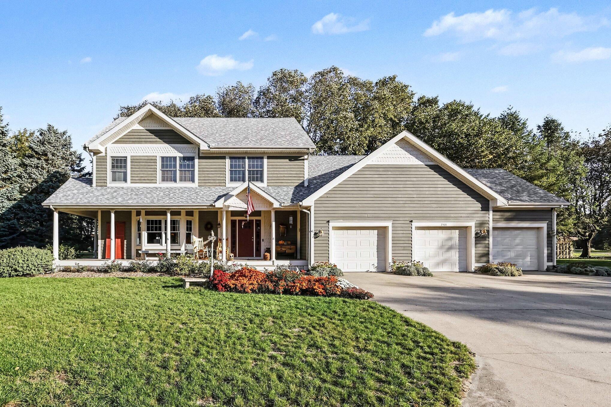 2501 Lake Vista Drive