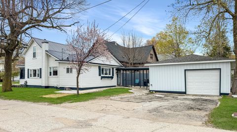 Photo of 116 E Bremer Street, Cadillac, MI 49601 (MLS # 26021901)