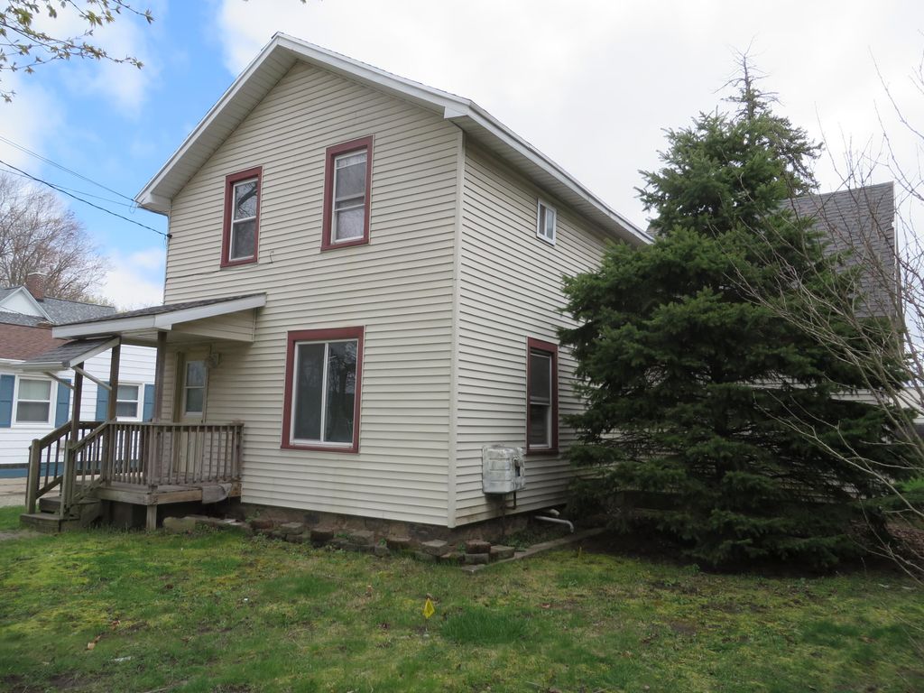 Photo of 120 N Lake Street SE, Caledonia, MI 49316 (MLS # 24030149)