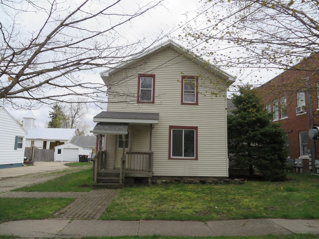Photo of 120 N Lake Street SE, Caledonia, MI 49316 (MLS # 24030149)