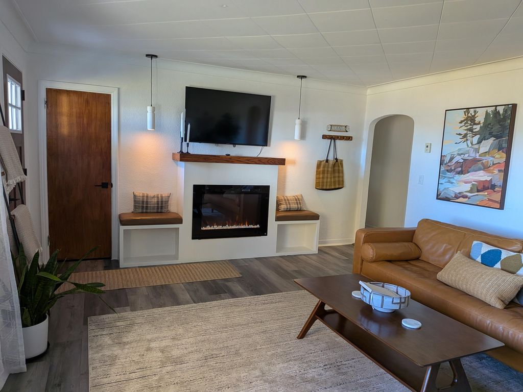 Photo of 1674 S Shore Drive, Holland, MI 49423 (MLS # 25056437)