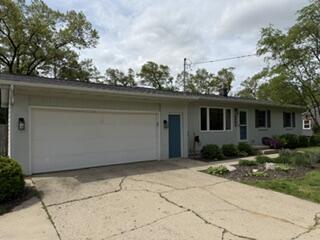 2002 Garret Drive NE
