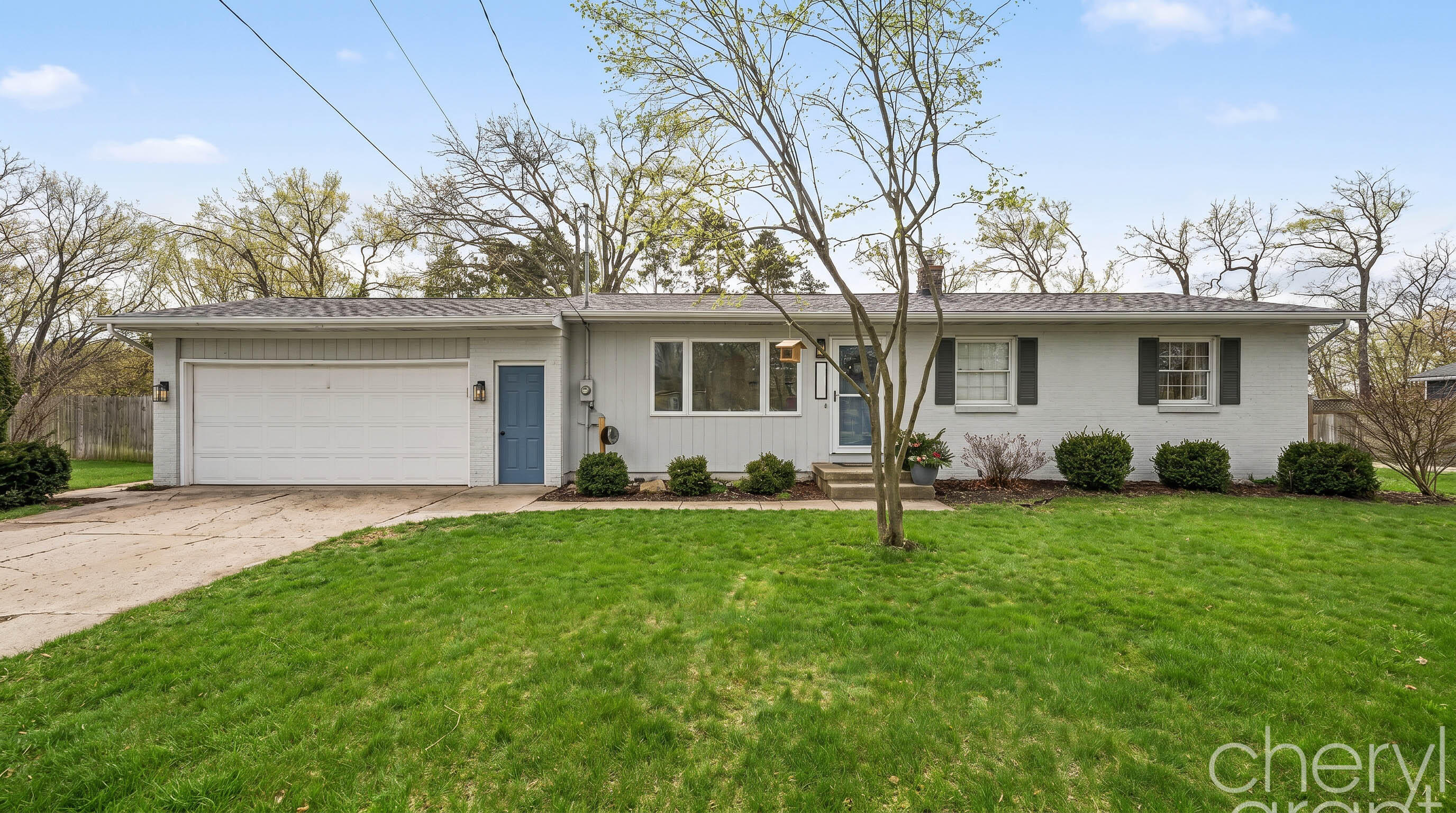 2002 Garret Drive NE
