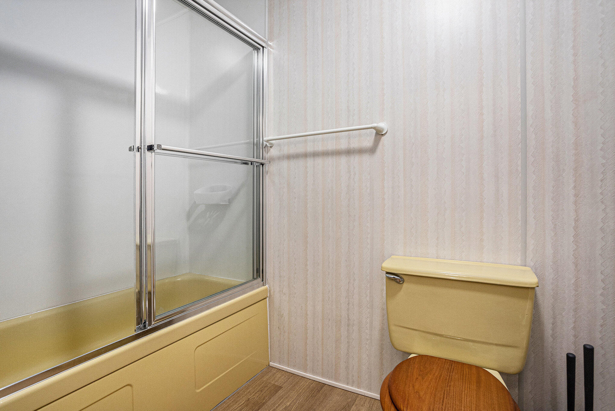 Sturgis, Michigan 49091, United States, 4 Bedrooms Bedrooms, ,3 BathroomsBathrooms,Residential,Active,242101