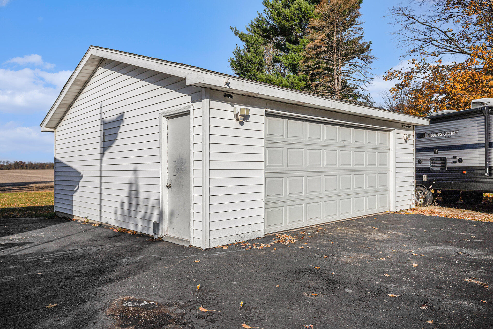 Sturgis, Michigan 49091, United States, 4 Bedrooms Bedrooms, ,3 BathroomsBathrooms,Residential,Active,242101