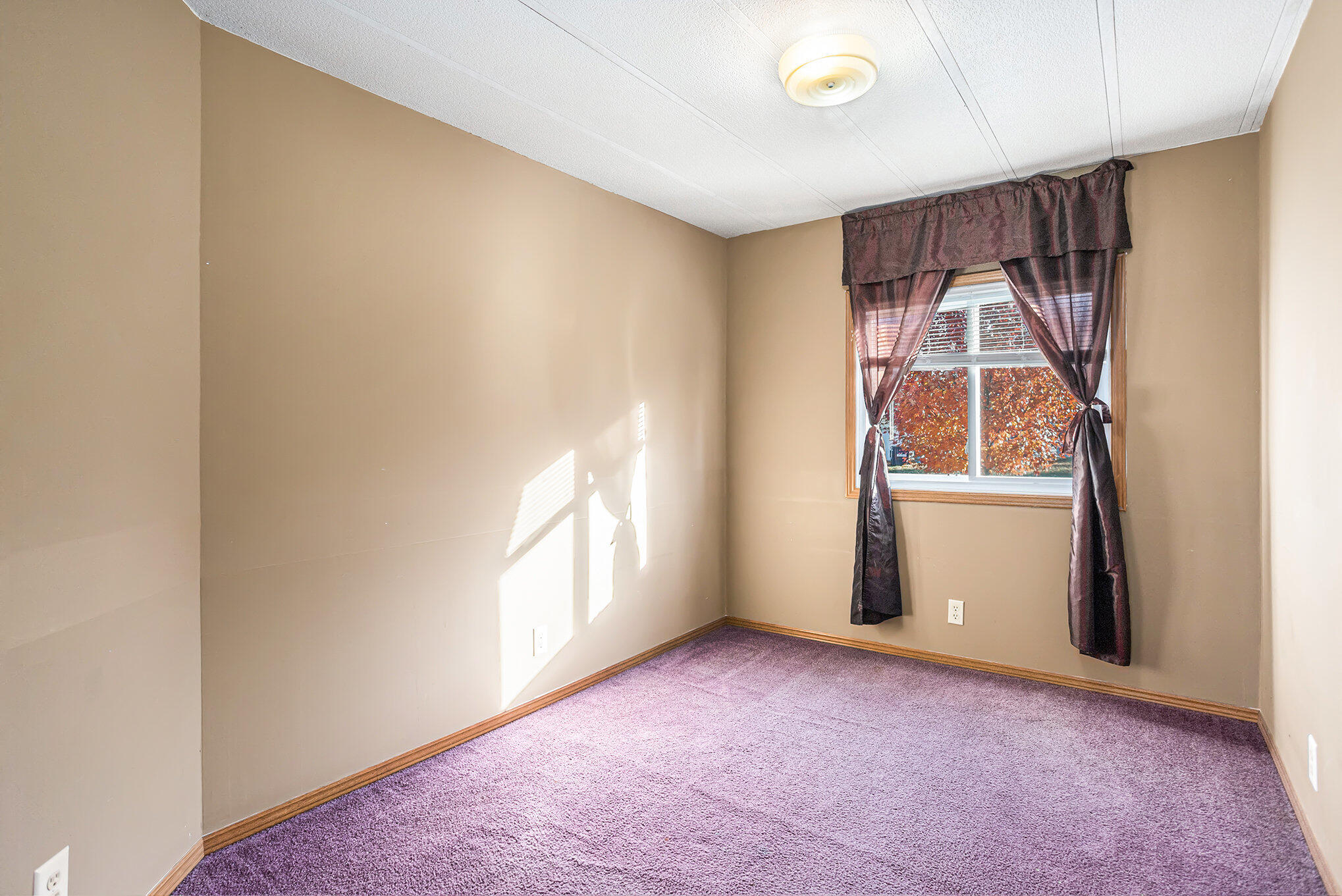 Sturgis, Michigan 49091, United States, 4 Bedrooms Bedrooms, ,3 BathroomsBathrooms,Residential,Active,242101