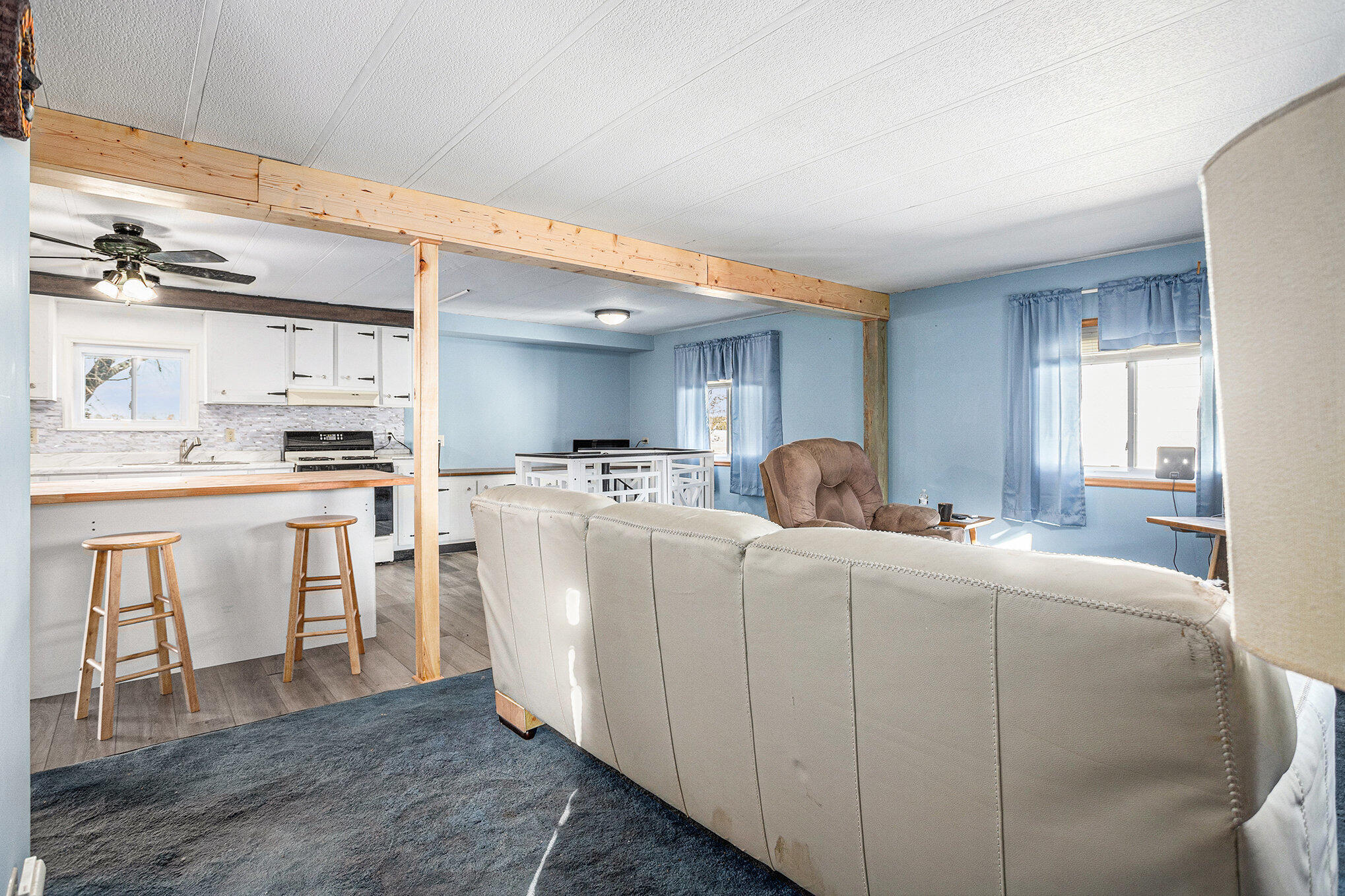 Sturgis, Michigan 49091, United States, 4 Bedrooms Bedrooms, ,3 BathroomsBathrooms,Residential,Active,242101