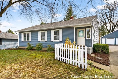 Photo of 2710 Fuller Avenue NE, Grand Rapids, MI 49505 (MLS # 26014465)