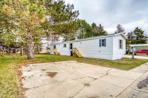 Photo of 2311 Theatre Trail #Lot 12, Mount Pleasant, MI 48858 (MLS # 26013478)
