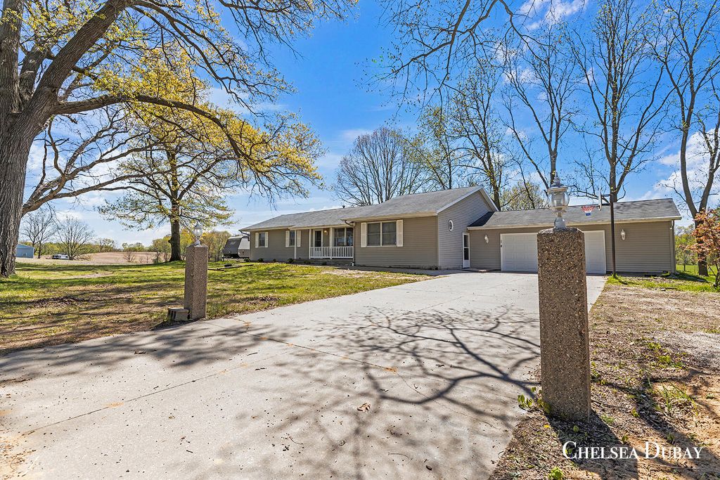 Photo of 9980 7 Mile Road NE, Rockford, MI 49341 (MLS # 26022082)