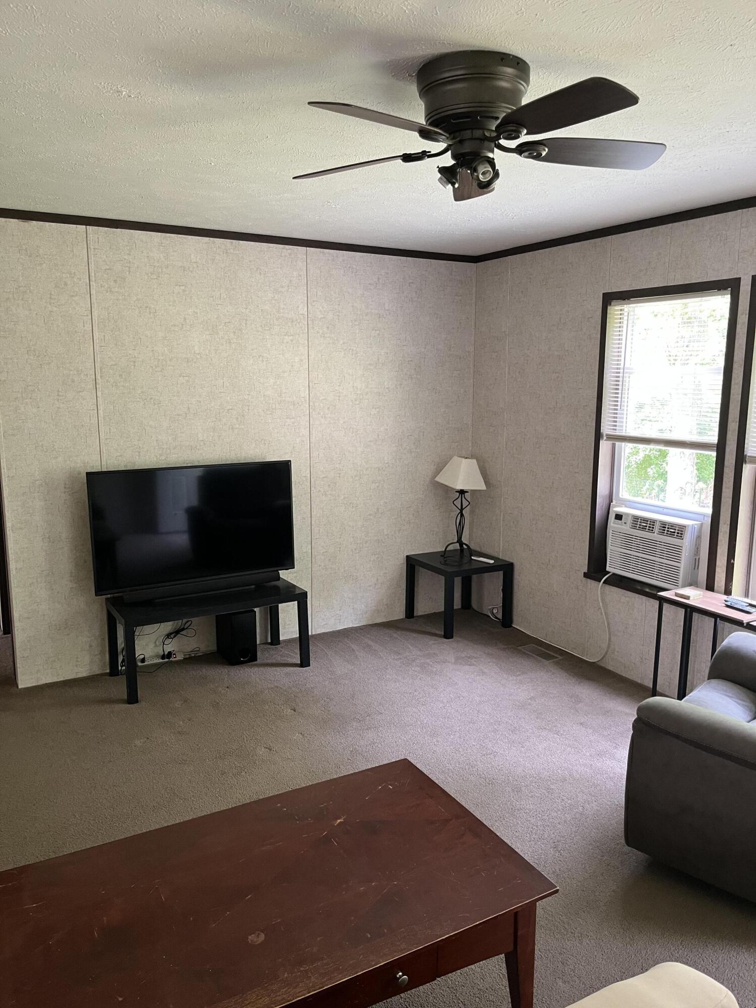 Allegan, Michigan 49010, United States, 3 Bedrooms Bedrooms, ,2 BathroomsBathrooms,Residential,Pending,142582