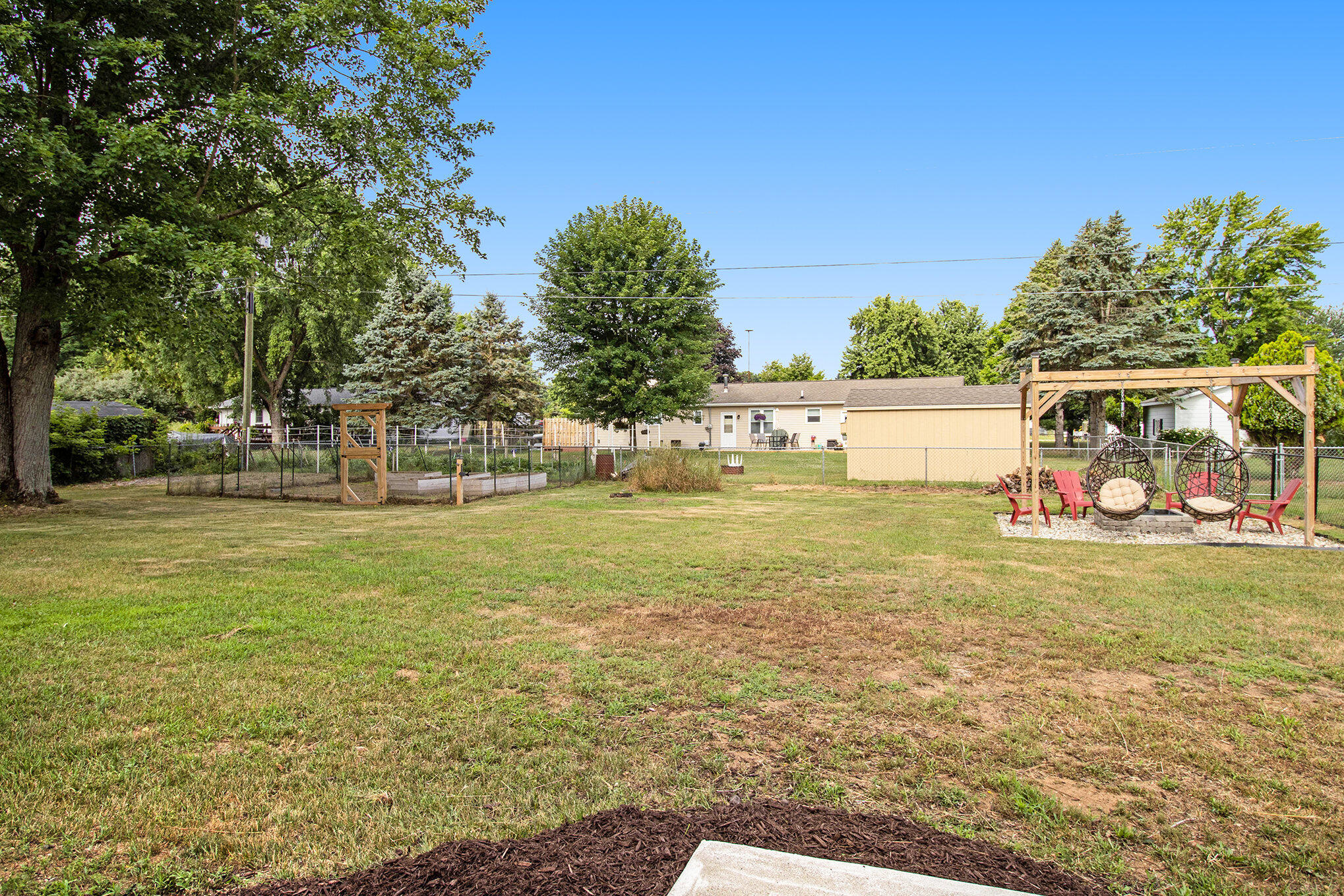 Paw Paw, Michigan 49079, United States, 3 Bedrooms Bedrooms, ,1 BathroomBathrooms,Residential,Active,171003