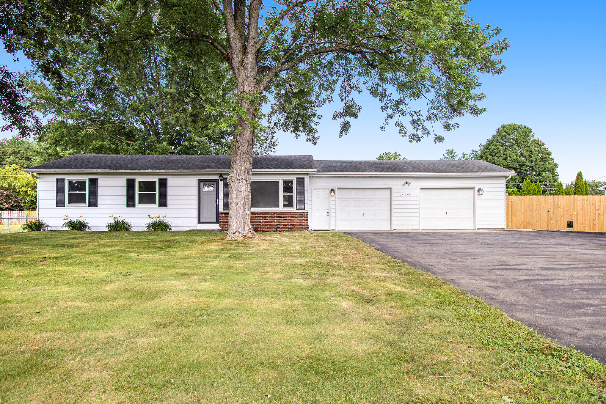 Paw Paw, Michigan 49079, United States, 3 Bedrooms Bedrooms, ,1 BathroomBathrooms,Residential,Active,171003