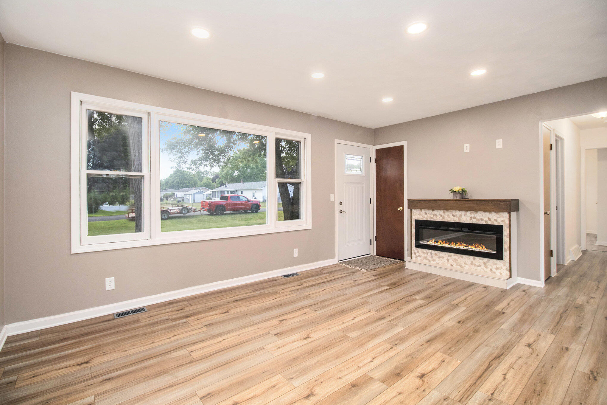 Paw Paw, Michigan 49079, United States, 3 Bedrooms Bedrooms, ,1 BathroomBathrooms,Residential,Active,171003