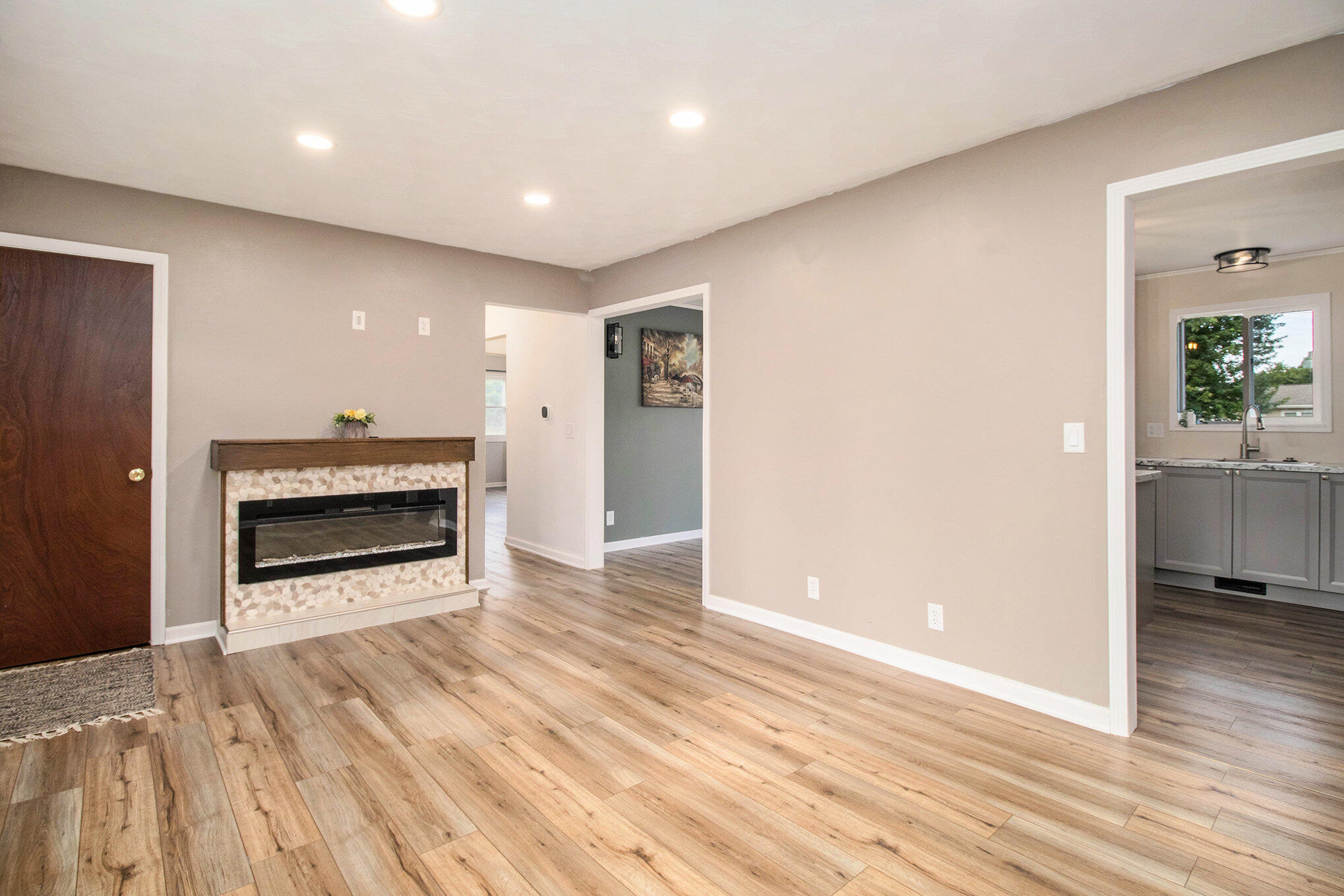 Paw Paw, Michigan 49079, United States, 3 Bedrooms Bedrooms, ,1 BathroomBathrooms,Residential,Active,171003