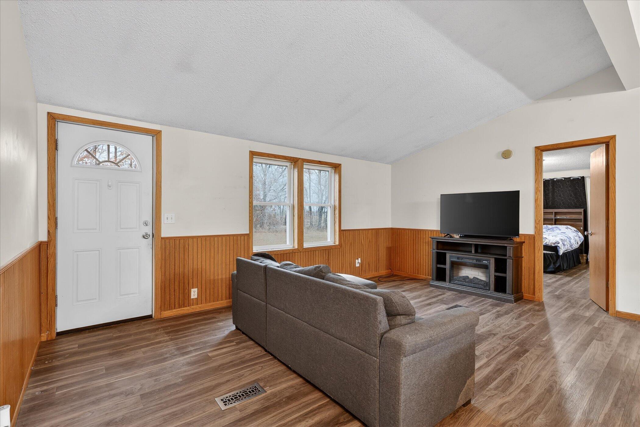 Properties Available 4 - 4 9300 E Hillis Road