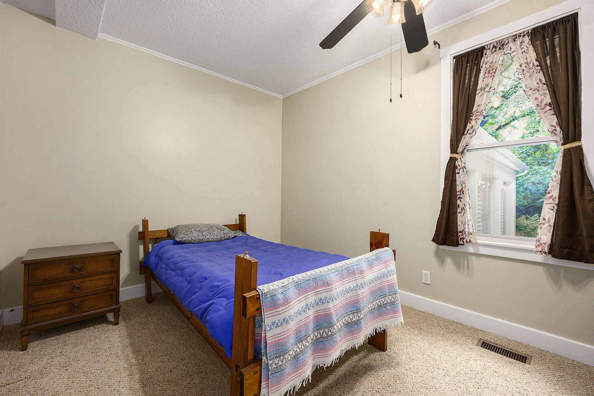 Allegan, Michigan 49010, United States, 2 Bedrooms Bedrooms, ,1 BathroomBathrooms,Residential,Pending,206230