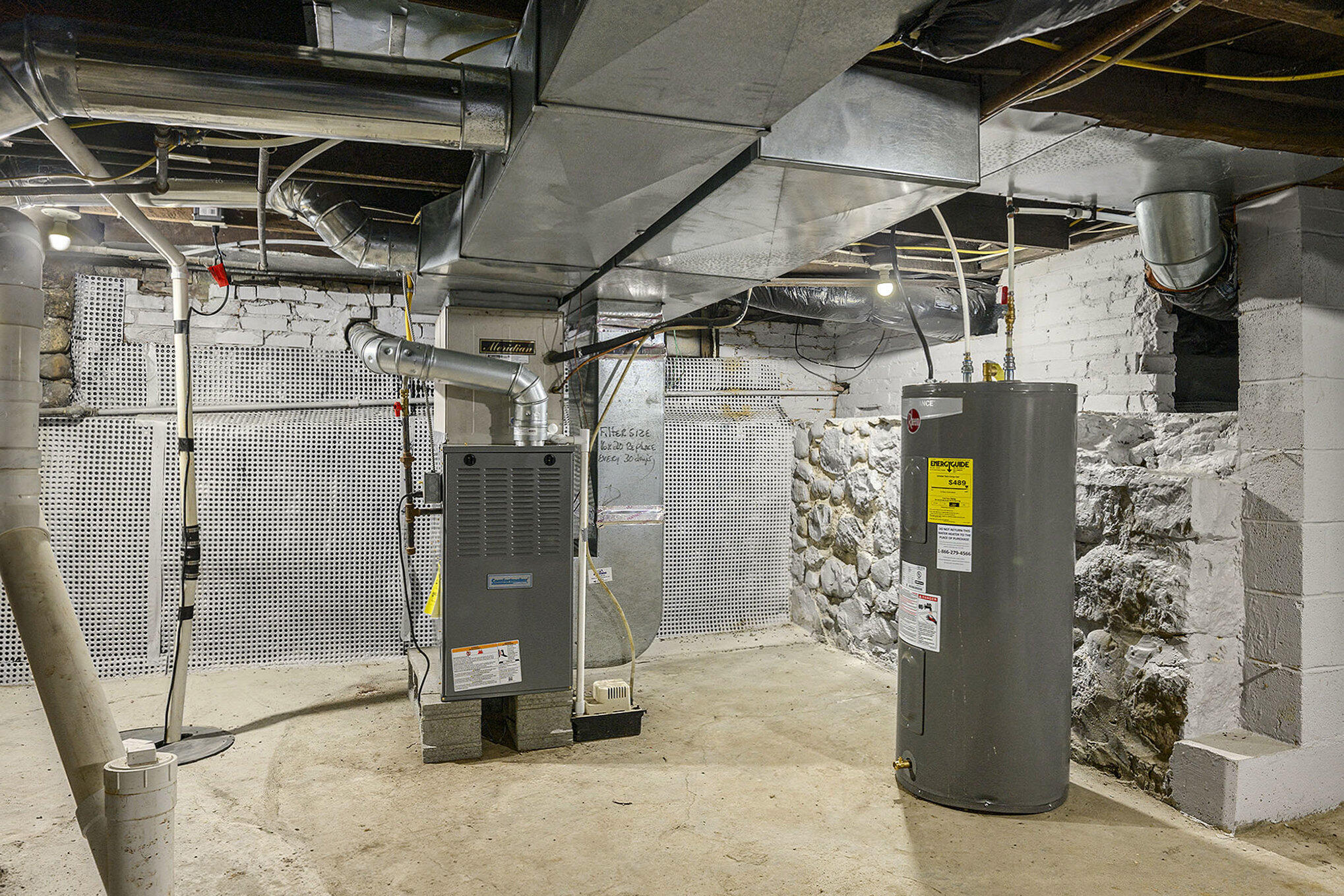 Allegan, Michigan 49010, United States, 2 Bedrooms Bedrooms, ,1 BathroomBathrooms,Residential,Pending,206230