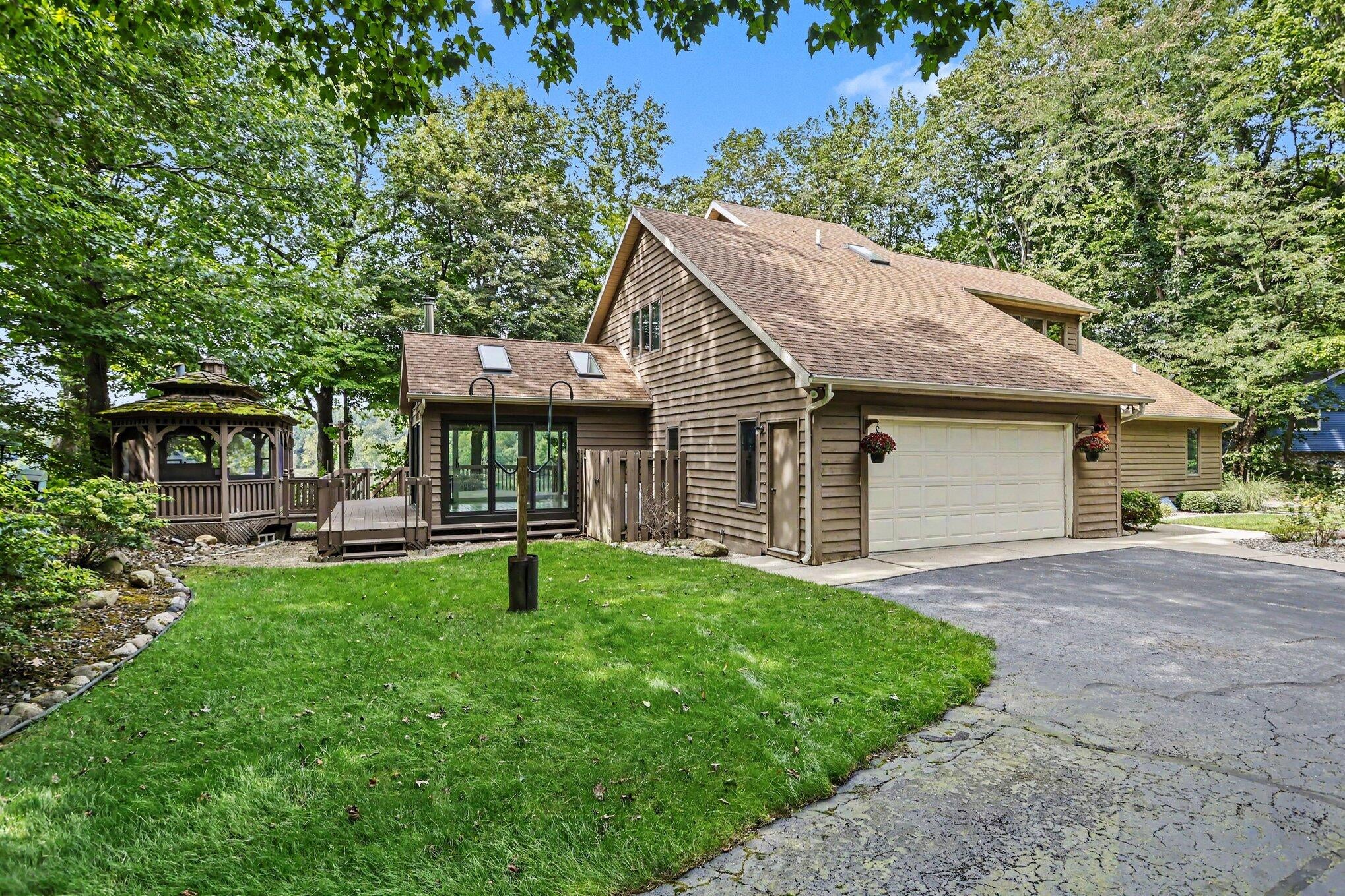 4245 Lake Chapin Bluff