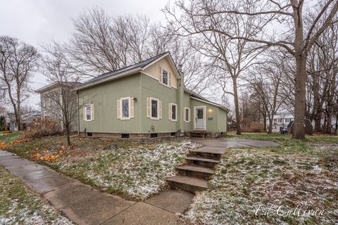Photo of 211 N Division Street, Spring Lake, MI 49456 (MLS # 25060015)