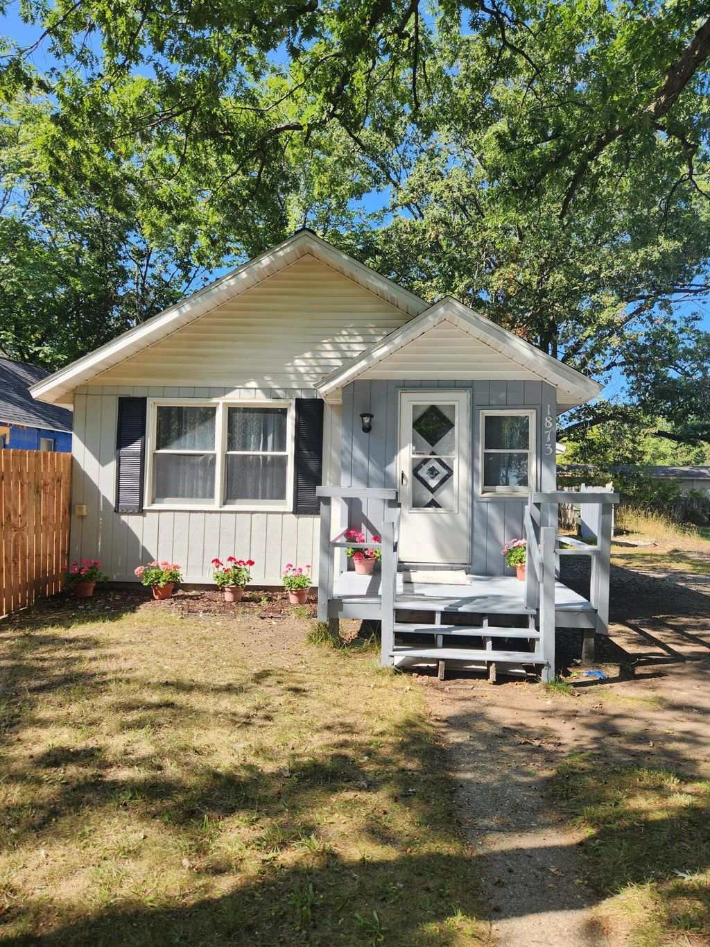Photo of 1873 Valley Street, Muskegon, MI 49442 (MLS # 26007759)