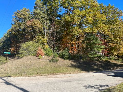 Photo of Oakridge Drive #Lot 1, Ludington, MI 49431 (MLS # 25055120)