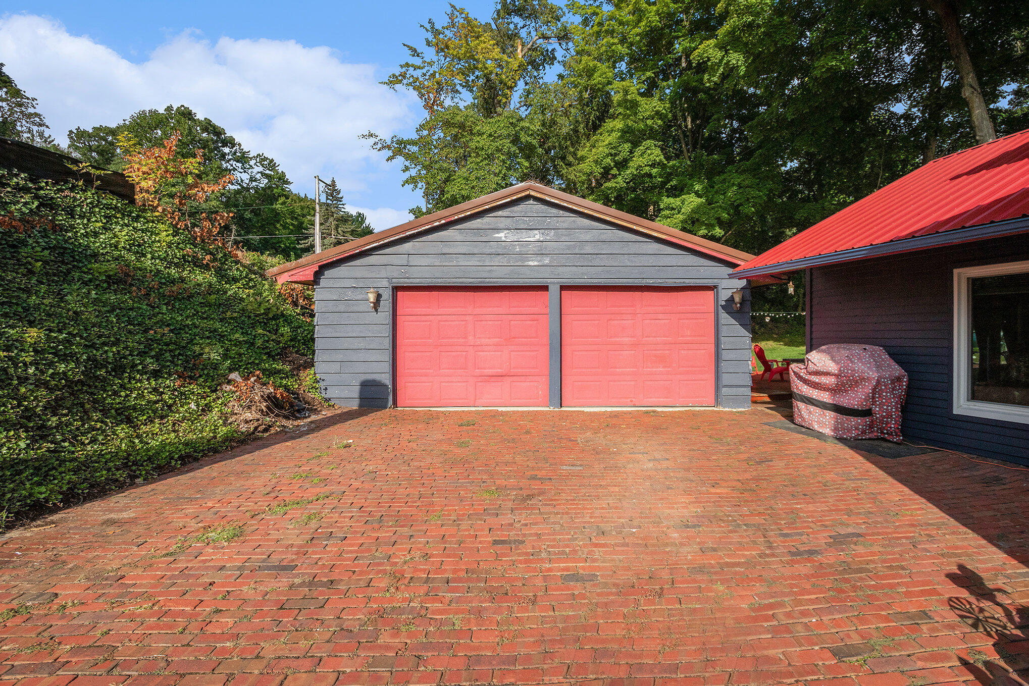 55945 Inn D Inn Drive