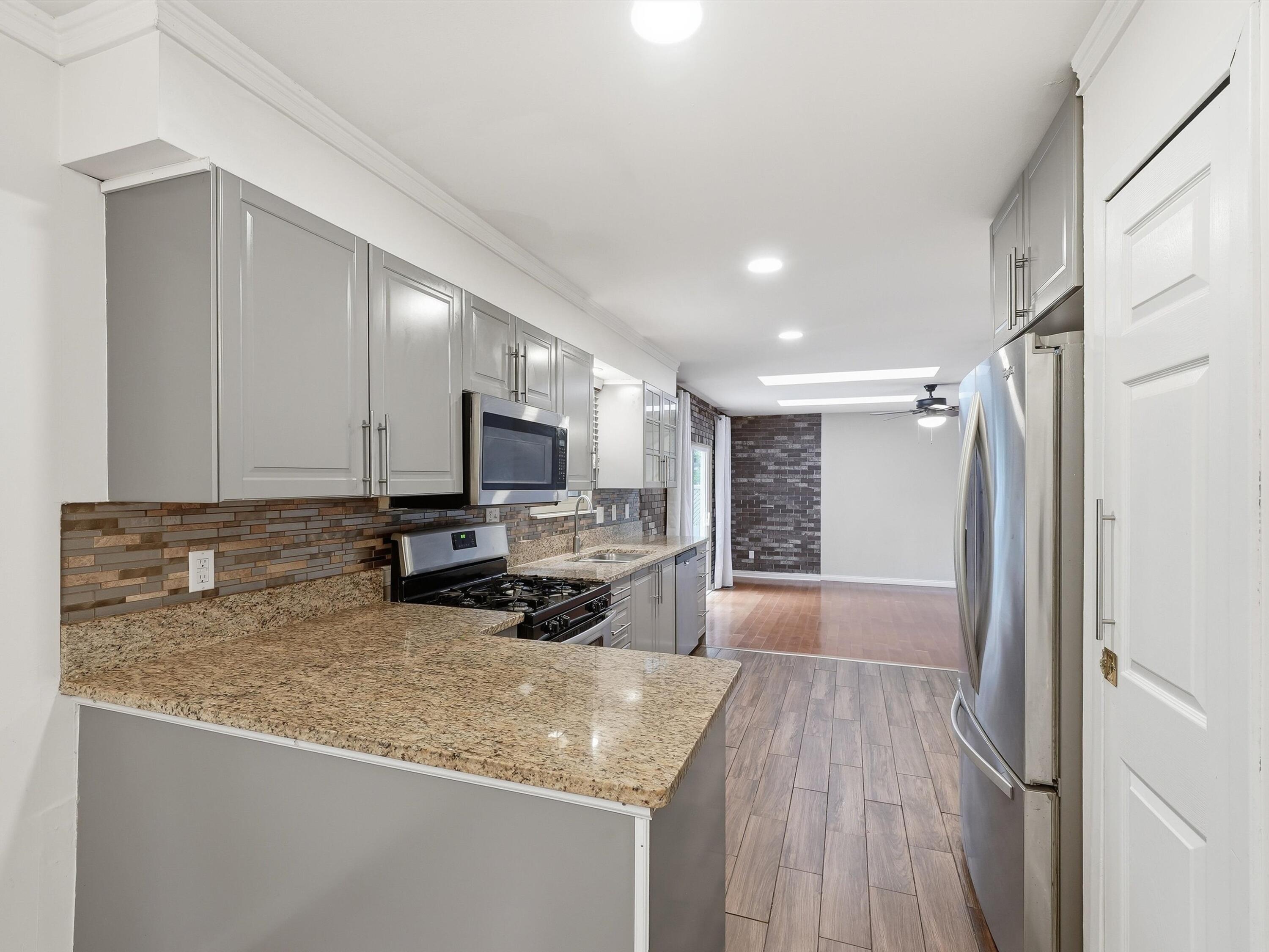Listing 12