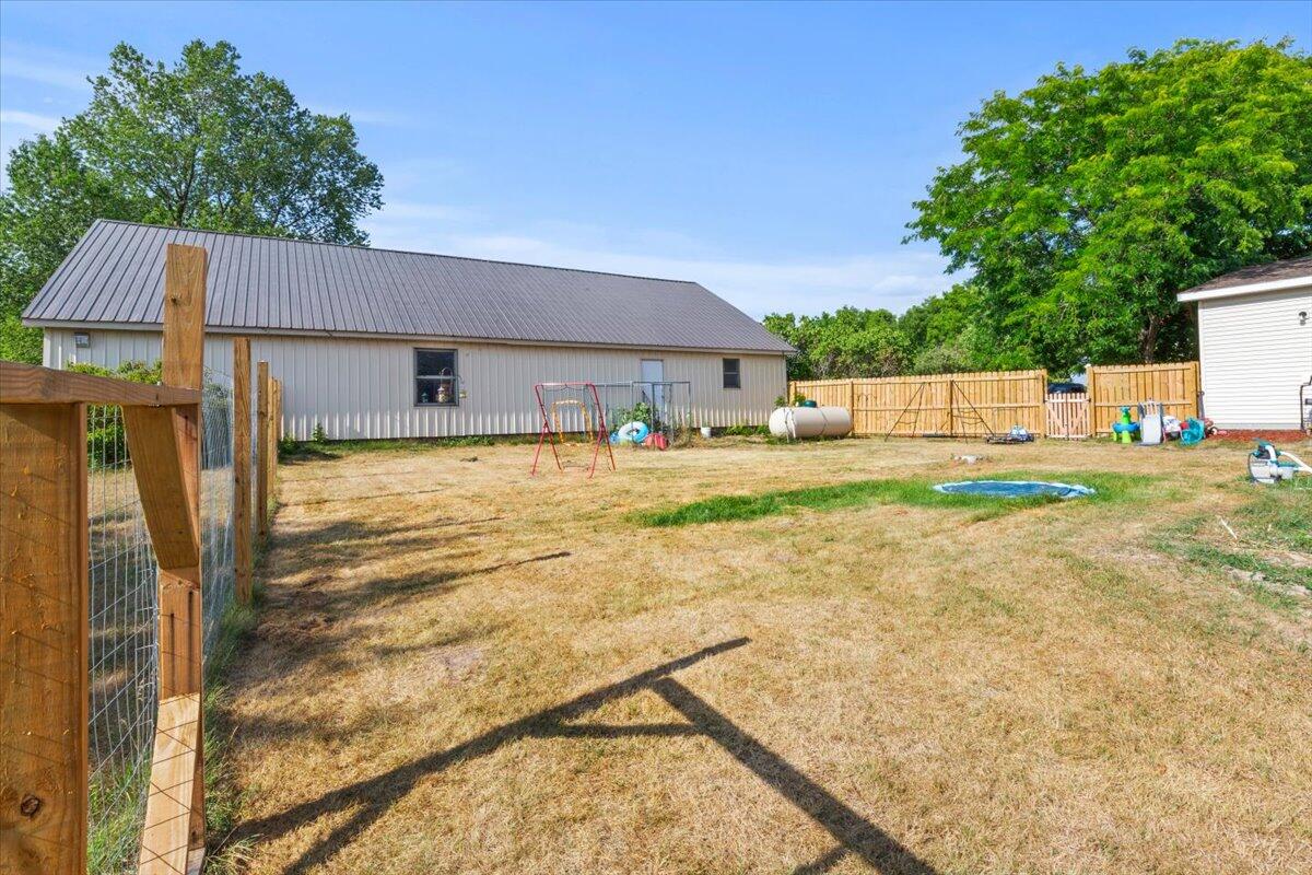 Listing 16
