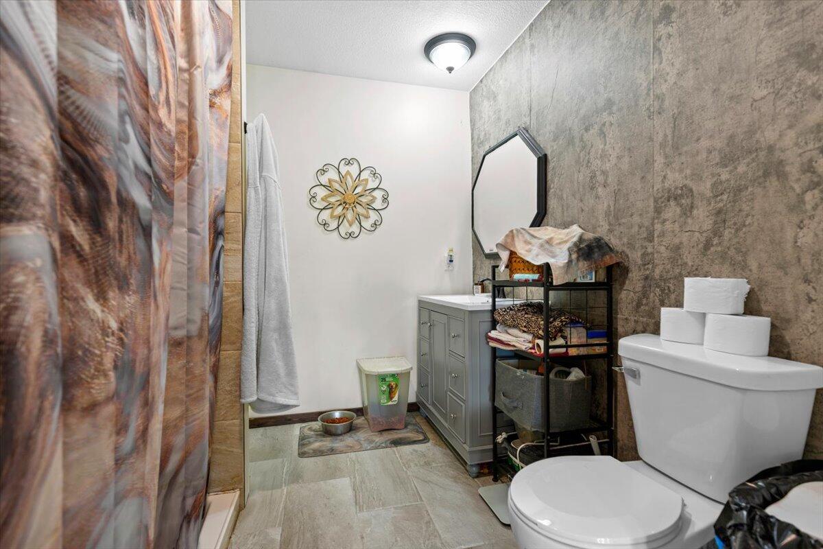 Listing 16