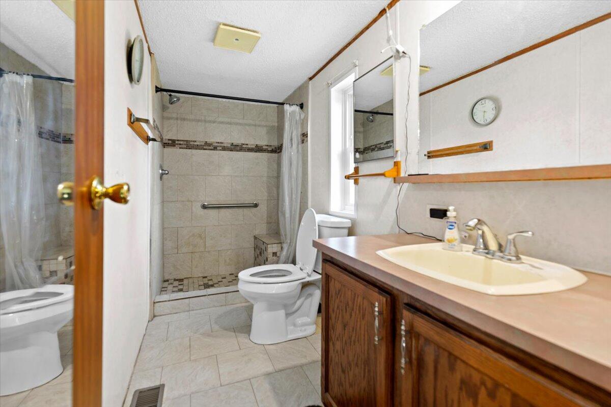 Listing 16