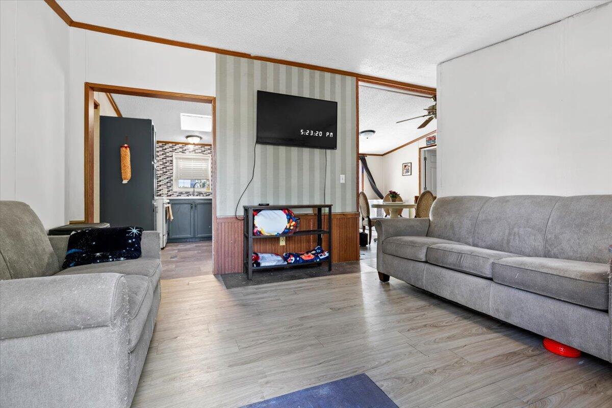 Listing 16