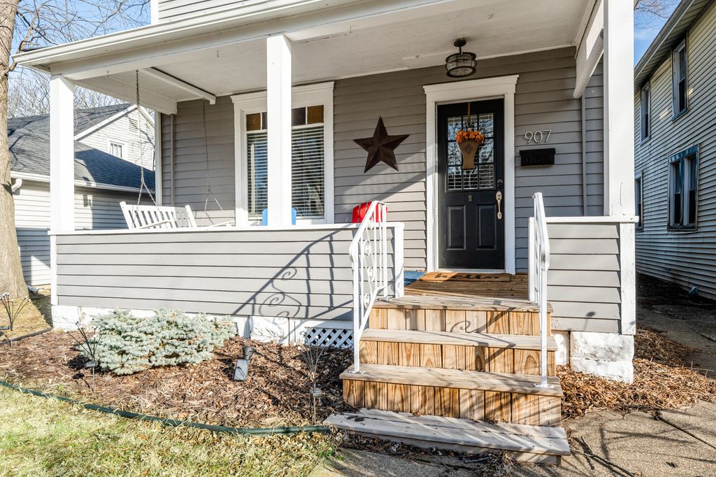 Photo of 907 Market Street, St. Joseph, MI 49085 (MLS # 26005900)