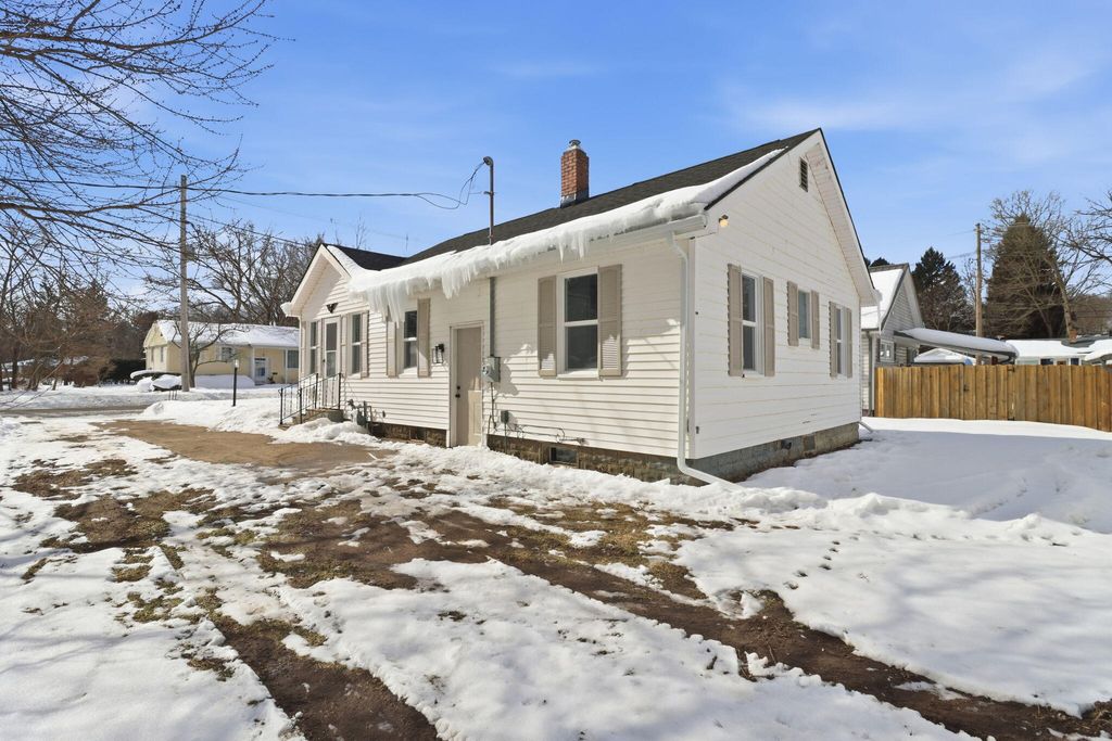 Photo of 621 French Street, Niles, MI 49120 (MLS # 26005236)