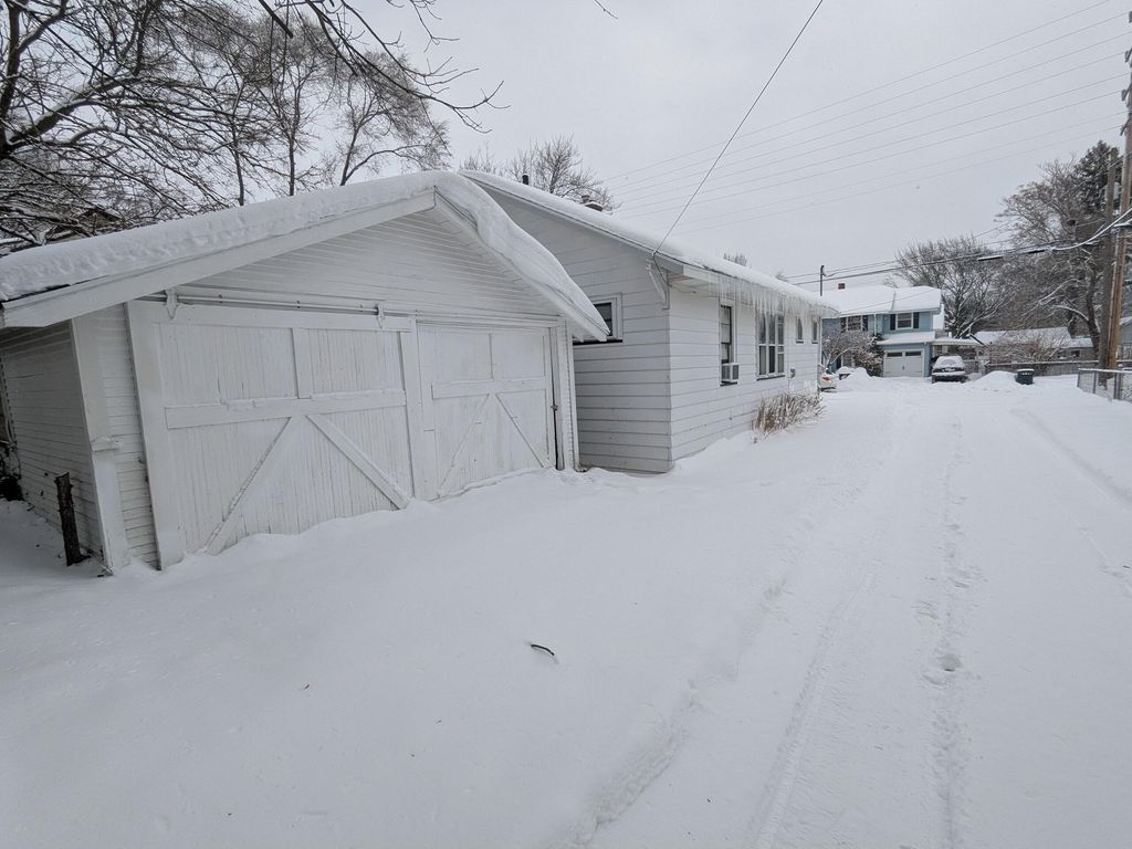 Photo of 1675 Hudson Street, Muskegon, MI 49441 (MLS # 26002912)