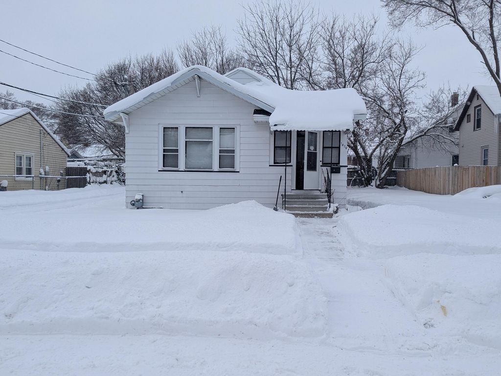 Photo of 1675 Hudson Street, Muskegon, MI 49441 (MLS # 26002912)