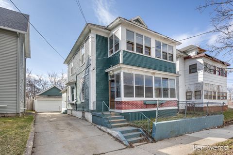 MLS: 25011874