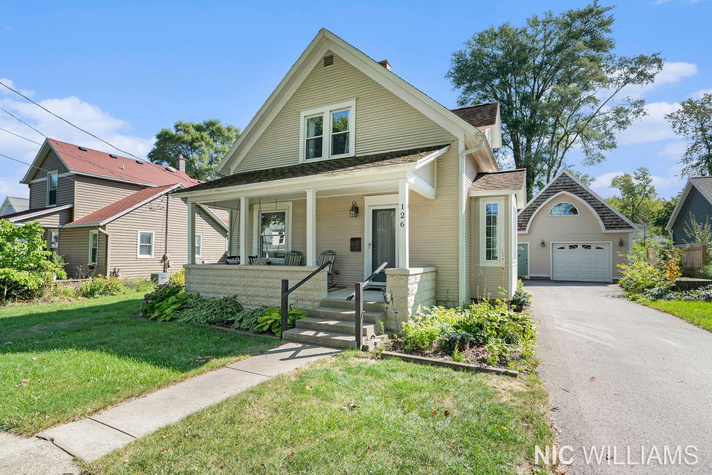 Photo of 126 S Main Street, Rockford, MI 49341 (MLS # 25044976)