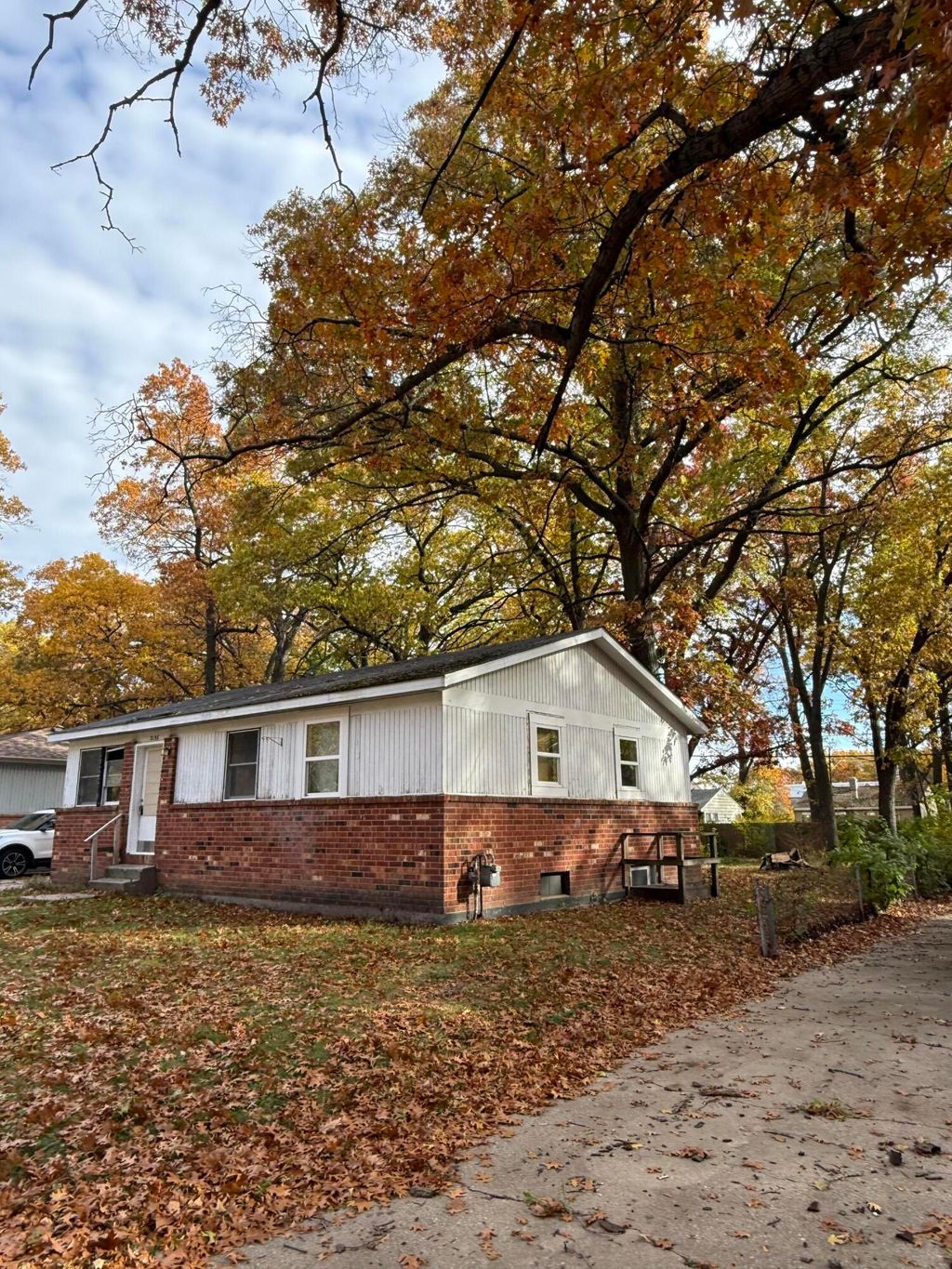 Photo of 2156 Austin Street, Muskegon, MI 49444 (MLS # 25058324)