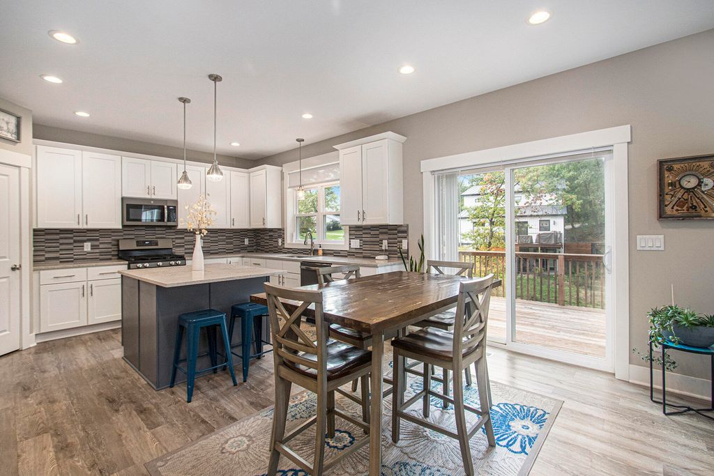 Photo of 17745 Hiawatha Drive, Spring Lake, MI 49456 (MLS # 25052902)
