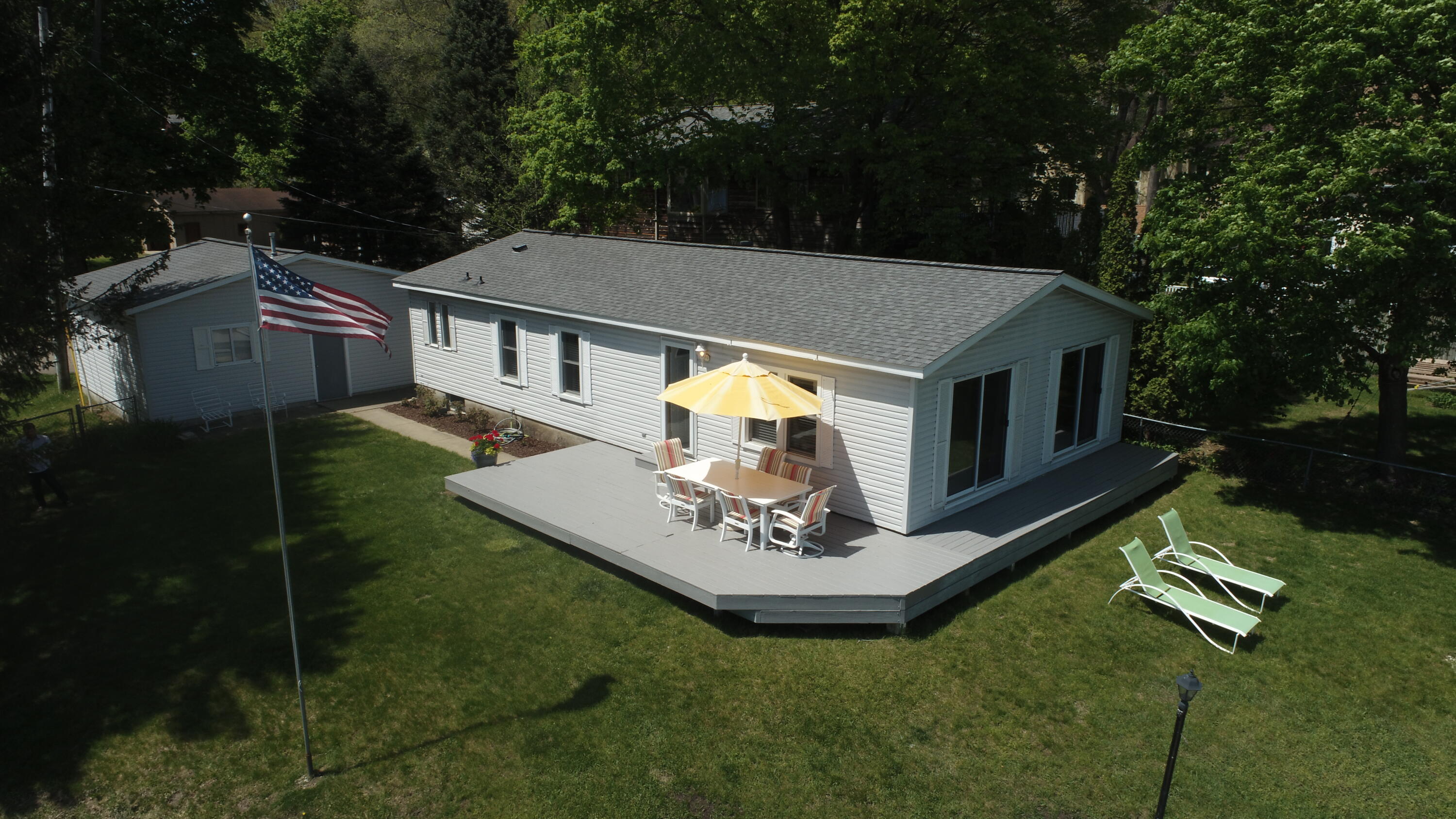 Photo 3 of 38 of 257 S Gull Lake Drive house