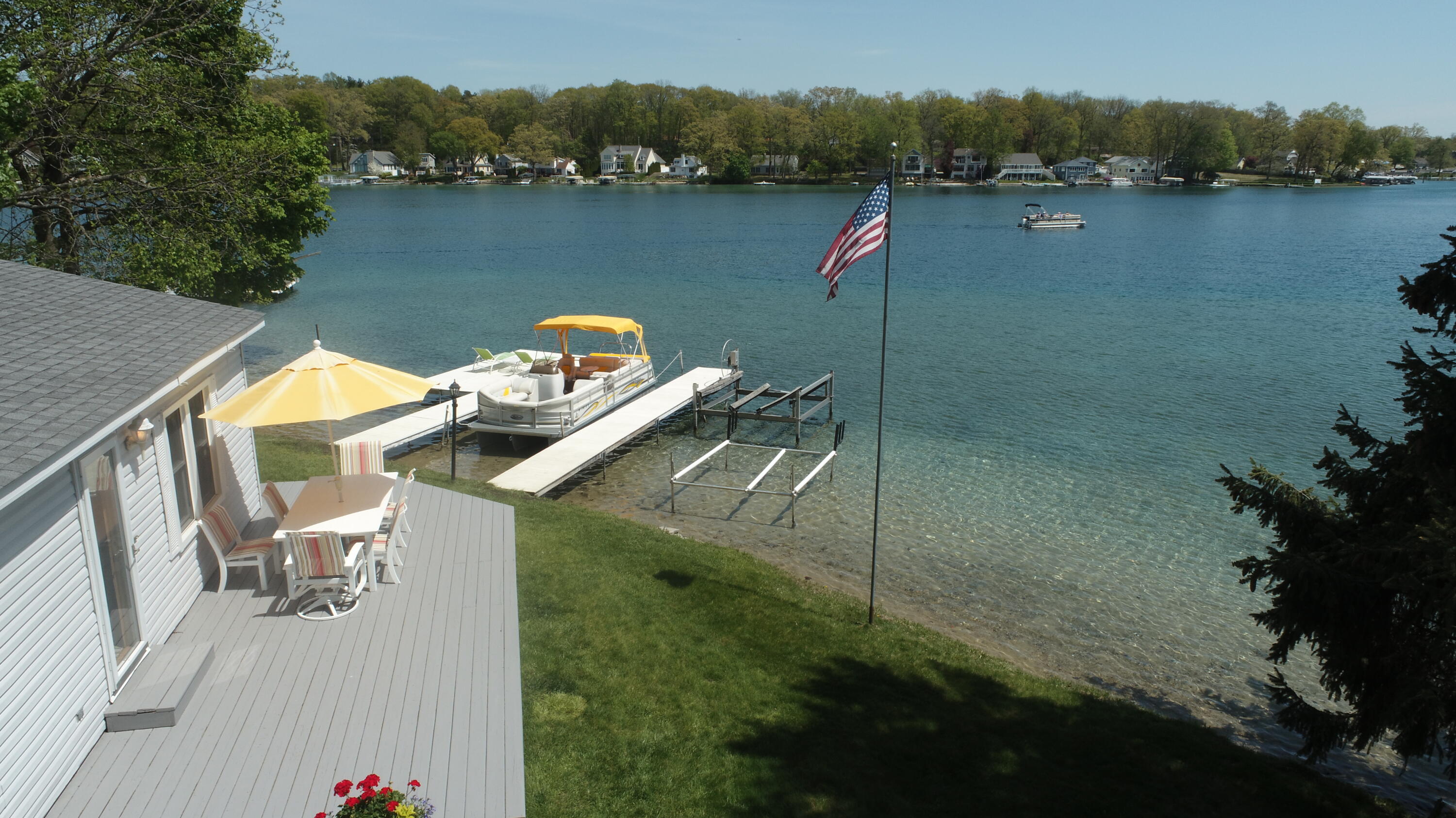 Photo 5 of 38 of 257 S Gull Lake Drive house